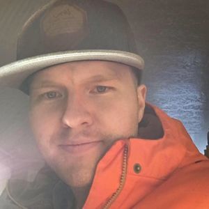 Meet your Posher, Travis